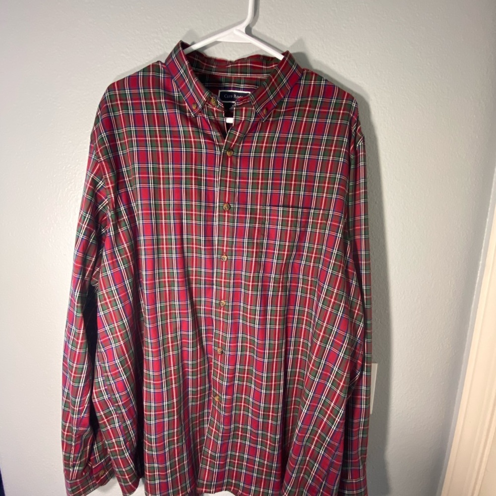 Classic fit dress shirt